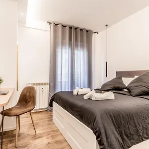 Apartment Loungefloor Metro A Netflix & Wi-fi, Rome