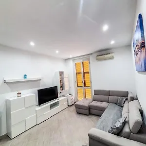 https://appartamento-la-spezia.hotelitalianriviera.com