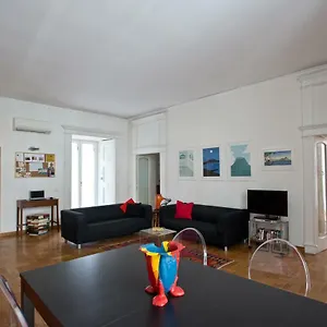 https://bella-napoli.hotels-amalfi.com